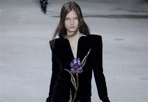 groupe kering yves saint laurent